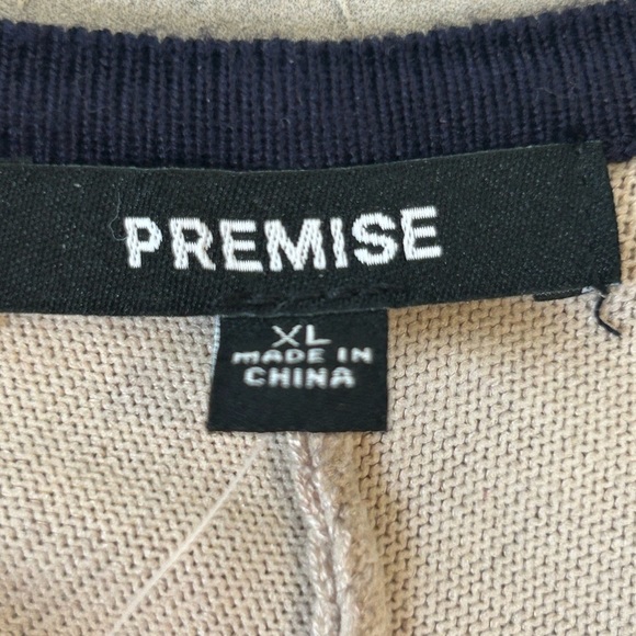 NWT Premise Chevron Striped Print V-Neck Pullover Sweater
Size - XL - Picture 4 of 5